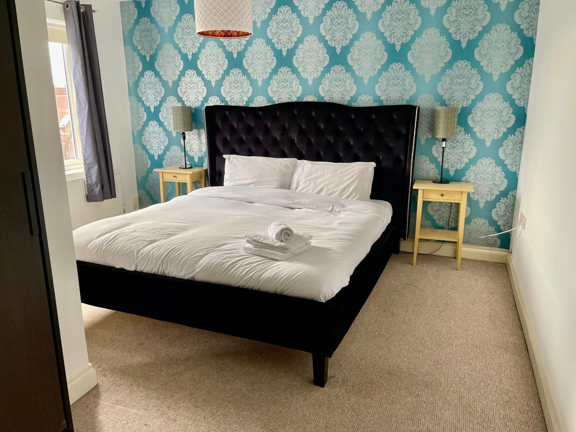 2 Bedroom City-Centre Apartment With Free Parking เบลฟาสต์ ภายนอก รูปภาพ